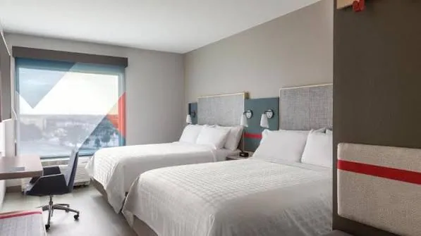 Double queen guestroom. Avid Hotel, Staunton, VA