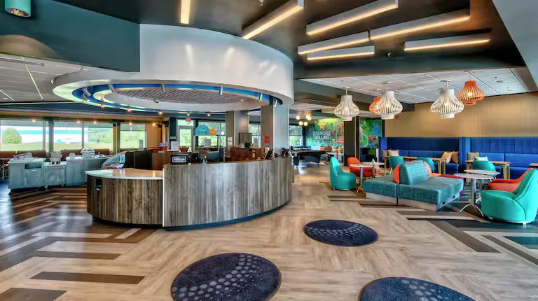 Circular front desk. Tru by Hilton, Roanoke, VA